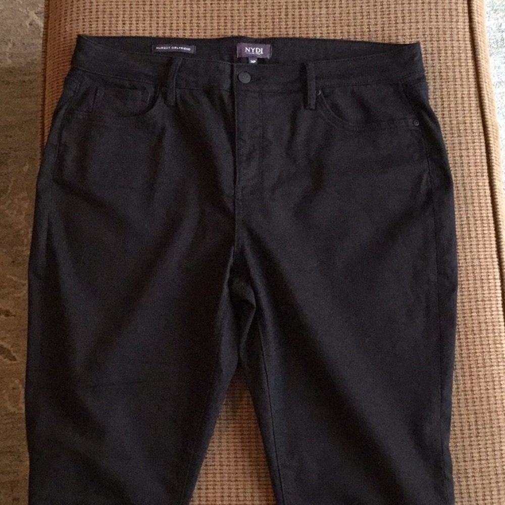 NYDJ Classic Black Straight Leg jeans (Not Your Daughters Jeans)